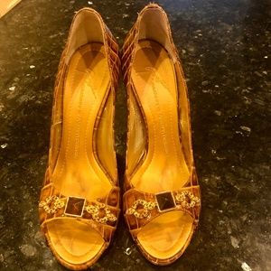 Giuseppe Zanotti brown leather peep toe pump with jewel detail